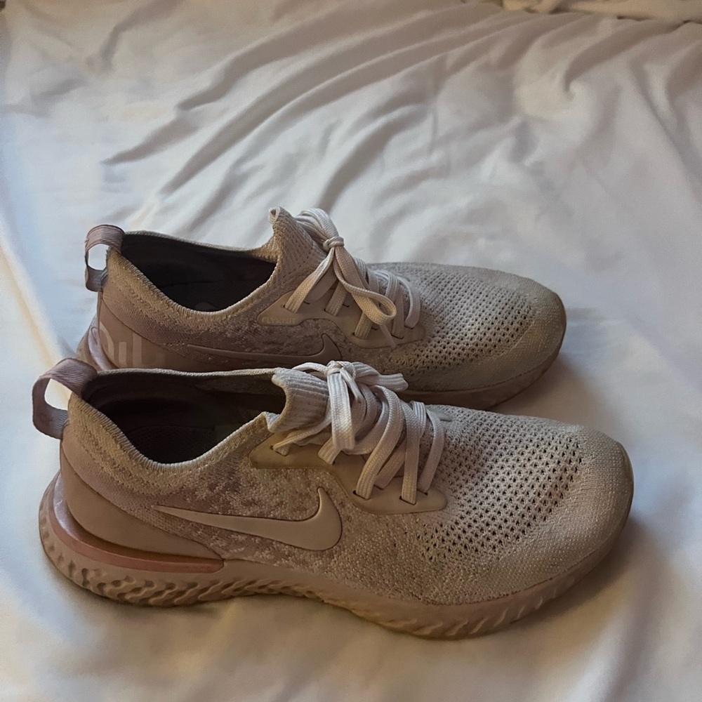 womens nike light pink shoes